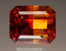 Faceted gem sphalerites with two wide color zones