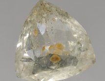 Spessartine inclusions in quartz