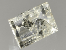 Graphite inclusions in quartz