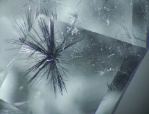 Hollandite in quartz