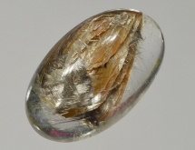 Brookite and rutile inclusions in quartz