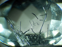 Jamesonite inclusions in quartz