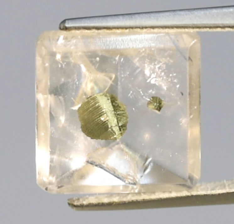 pyrite-inclusions-quartz-977-(1).jpg