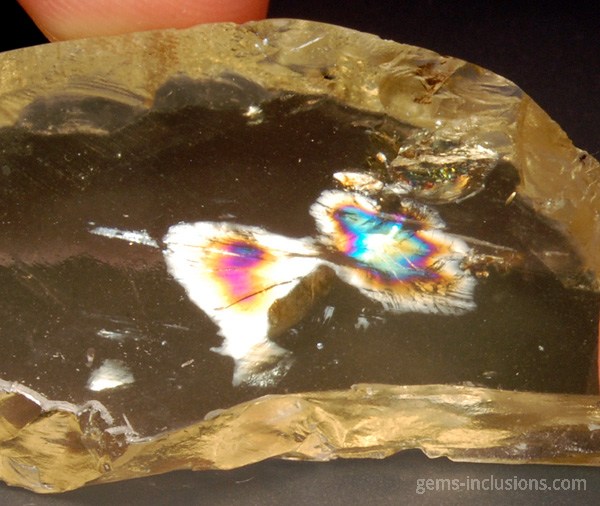 citrine-interference-colors-fracture-3.jpg