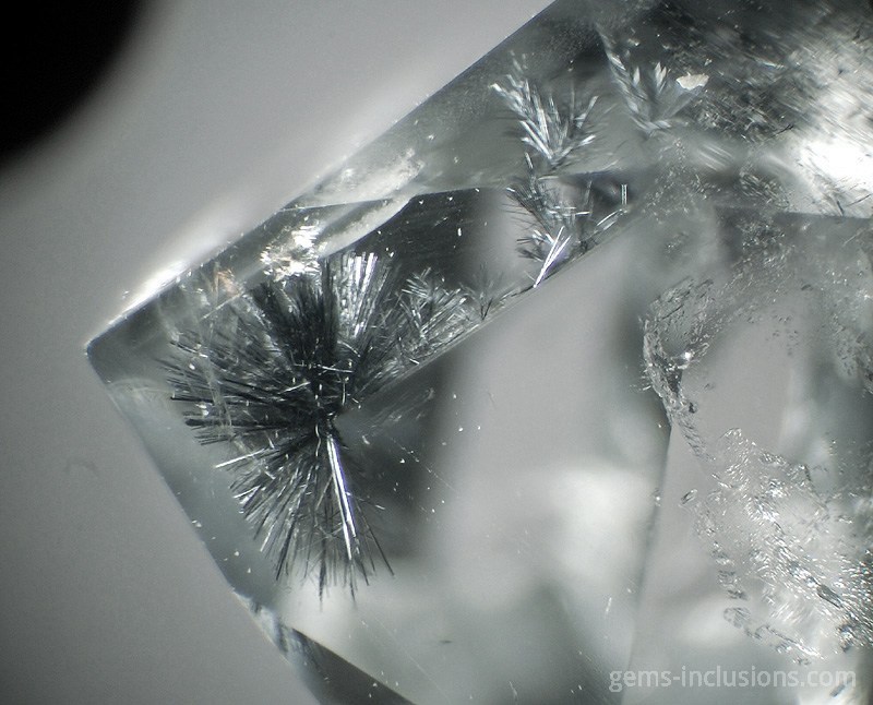 HOLLANDITE INCLUSIONS IN QUARTZ-580-3.jpg