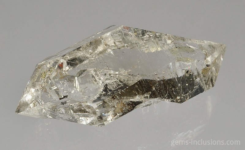 hydrocarbon-inclusions-quartz-3803.JPG