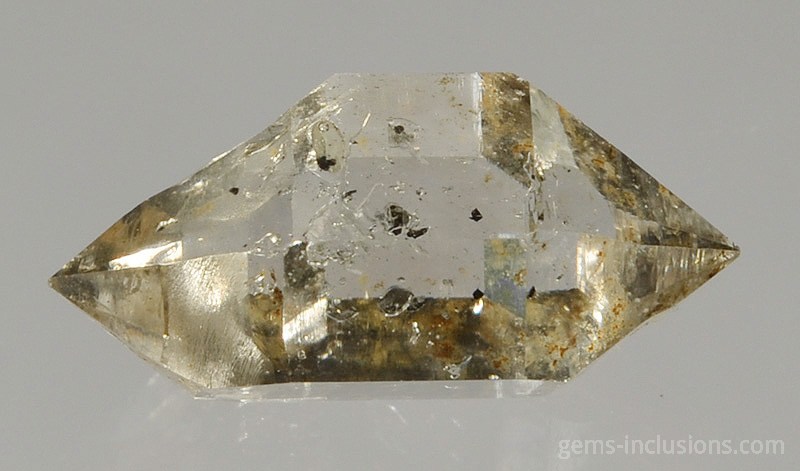 hydrocarbon-inclusions-quartz-800.JPG