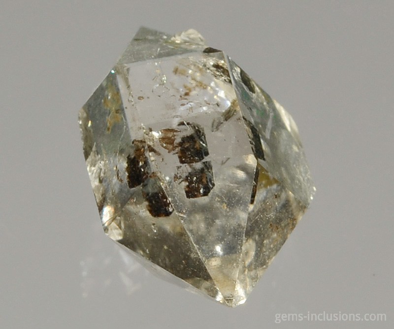hydrocarbon-inclusions-quartz-587.JPG
