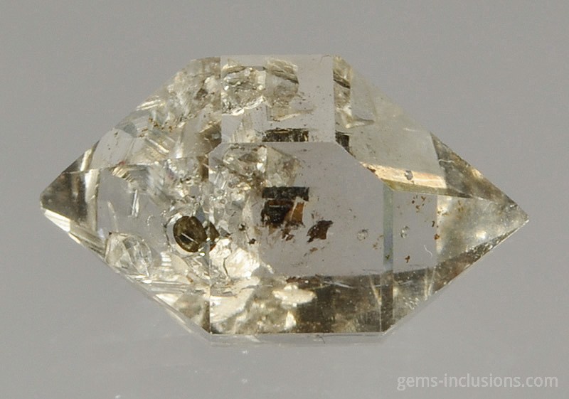 hydrocarbon-inclusions-quartz-588.JPG
