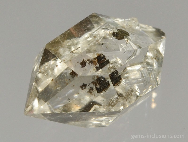hydrocarbon-inclusions-quartz-589.JPG