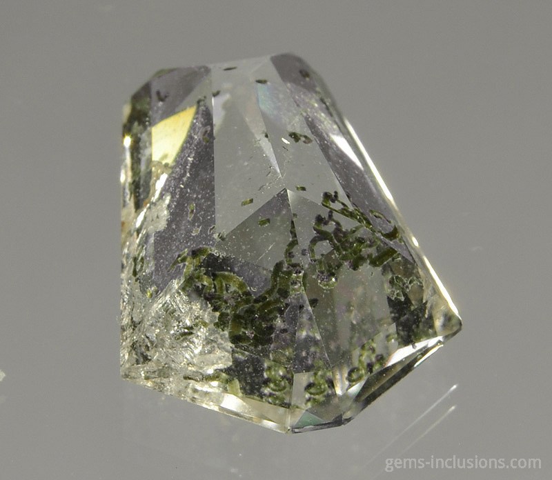 chlorite-inclusions-quartz-1342.JPG