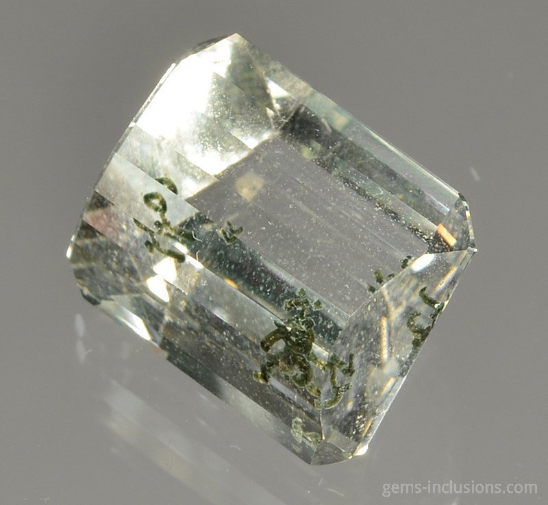 chlorite-inclusions-quartz-1046.JPG