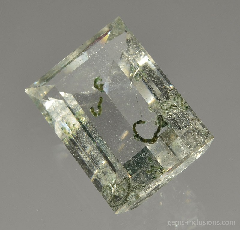 chlorite-inclusions-quartz-1413.JPG