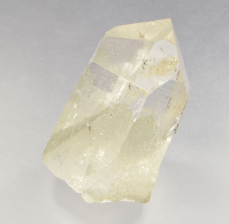 muscovite-inclusions-quartz-2245-3.JPG