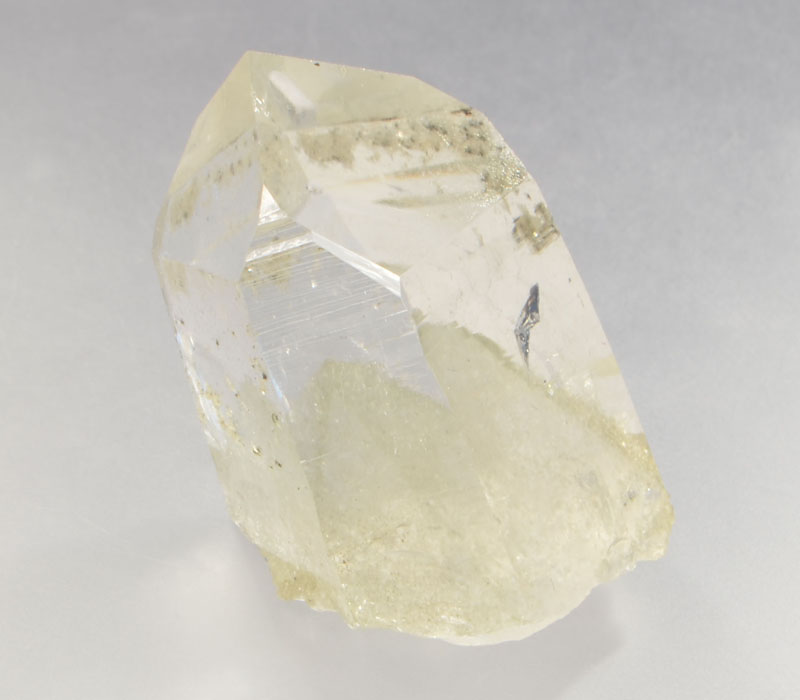 muscovite-inclusions-quartz-2245-4.JPG