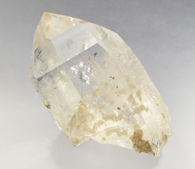 muscovite-inclusions-quartz-6998-2.JPG