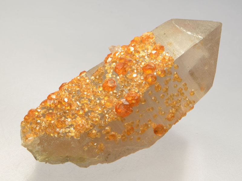spessartine-inclusions-quartz-7925-1.JPG
