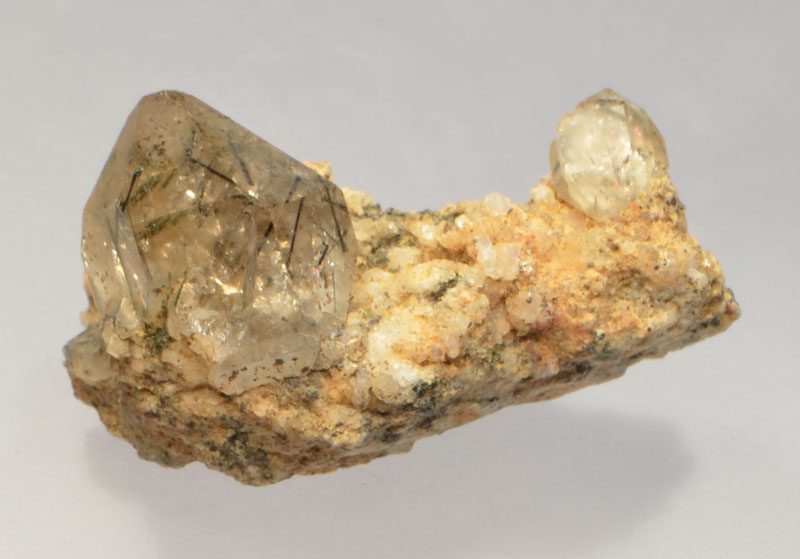 astrophyllite-inclusions-quartz-1739-4.JPG