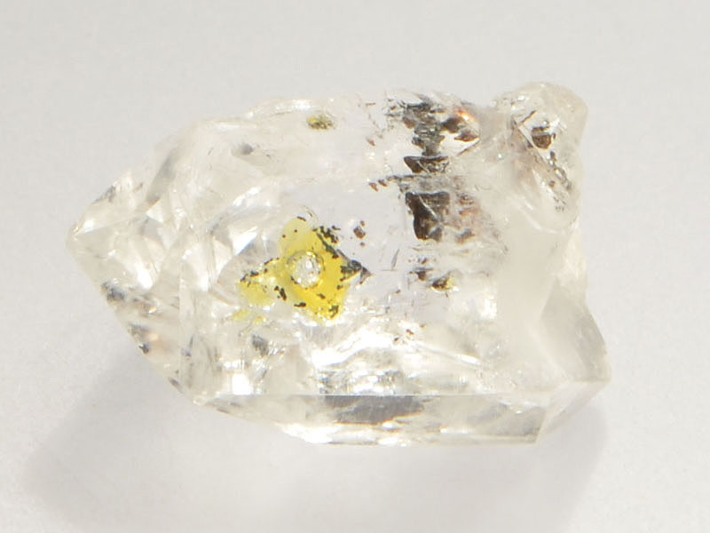 hydrocarbon-inclusions-quartz-276-3.JPG