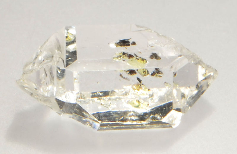 hydrocarbon-inclusions-quartz-200-3.JPG