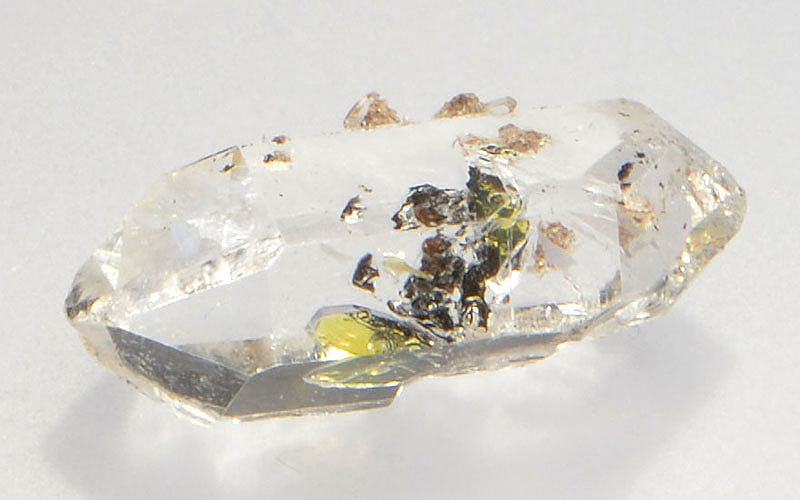 hydrocarbon-inclusions-quartz-140-3.JPG