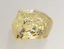 magnetite-inclusions-apatite-138-3.JPG