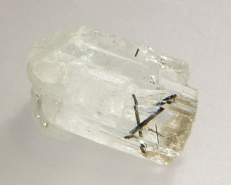 columbite-tantalite-inclusions-aquamarine-220-1.JPG